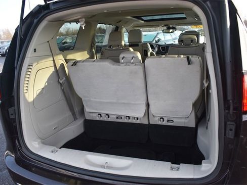 Used 2018 Chrysler Pacifica Limited w/ Advanced Safetytec Group image 21