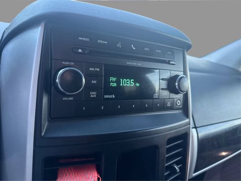 Used 2010 Dodge Grand Caravan SXT w/ Family Value Group FWD image 16