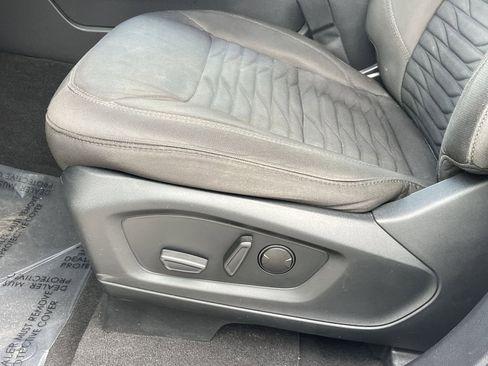 Used 2021 Ford Explorer XLT w/ Class III Trailer Tow Package image 28