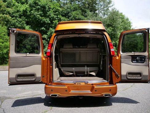 Used 2025 GMC Savana 2500 Extended w/ Driver Convenience Package RWD image 24