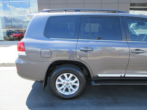 Used 2021 Toyota Land Cruiser AWD/4WD image 10