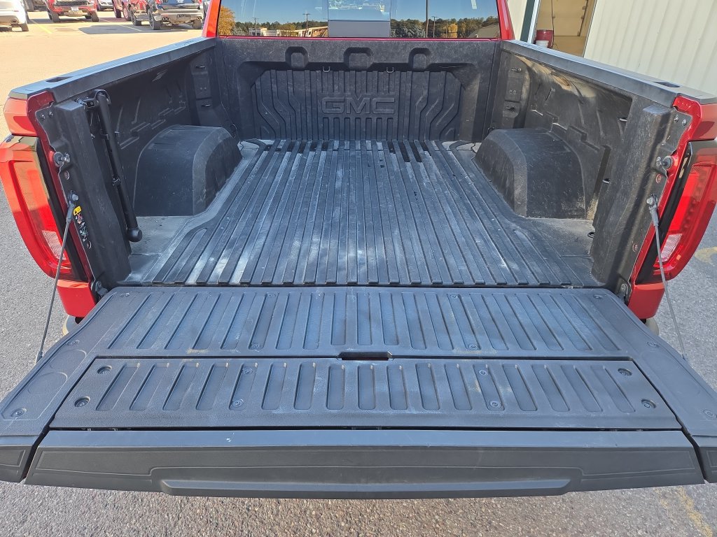 Used 2023 GMC Sierra 1500 Denali w/ Technology Package AWD/4WD image 30