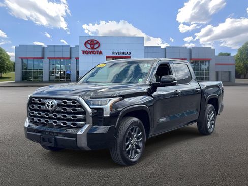 Used 2023 Toyota Tundra Platinum AWD/4WD image 1