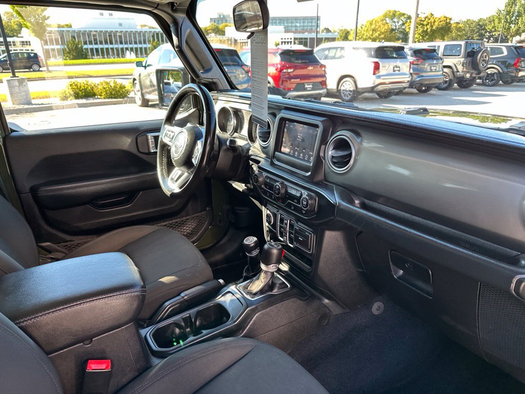 Used 2021 Jeep Wrangler Unlimited Sahara AWD/4WD image 20