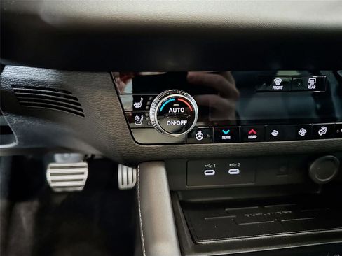 New 2026 Mitsubishi Outlander SEL image 12