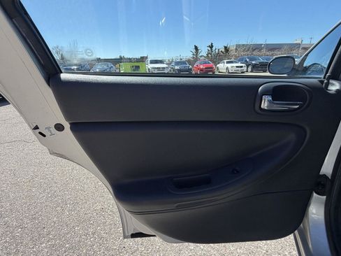 Used 2006 Chrysler Sebring Touring image 21