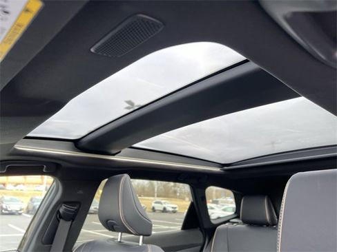 Used 2025 Toyota Crown Signia image 20