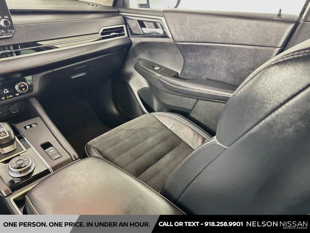 Used 2023 Mitsubishi Outlander Ralliart AWD/4WD image 23