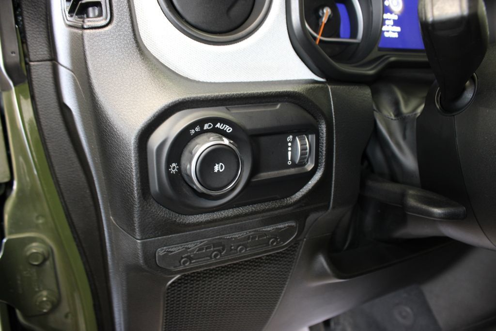Used 2024 Jeep Wrangler Sport AWD/4WD image 3