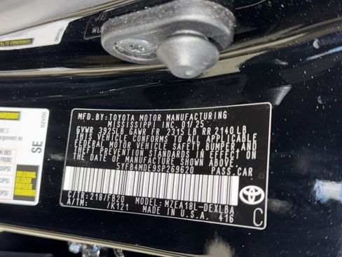 Used 2025 Toyota Corolla LE image 36