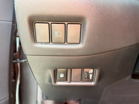 Used 2021 Toyota C-HR XLE FWD image 18