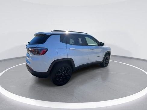 New 2026 Jeep Compass Latitude image 8