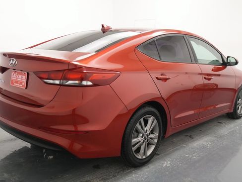 Used 2017 Hyundai Elantra SE FWD image 8