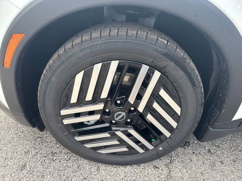 New 2026 Nissan Leaf SV+ FWD image 10