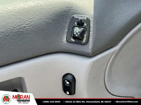 Used 2005 Ford Taurus SE FWD image 16