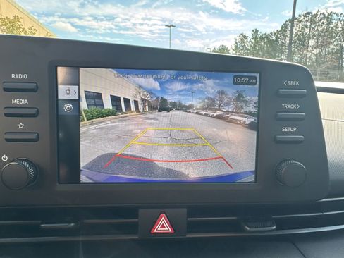 Used 2025 Hyundai Elantra Sport FWD image 29