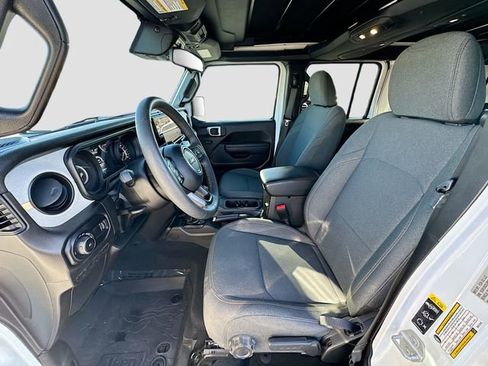 Used 2024 Jeep Wrangler Sport S image 19