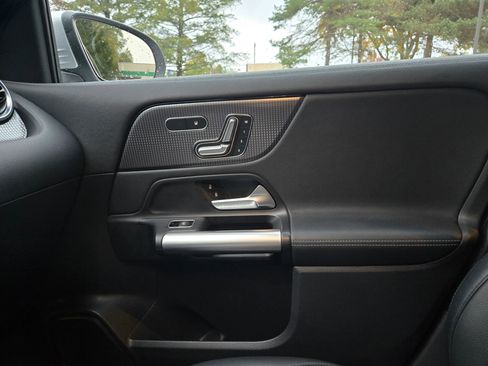 Used 2023 Mercedes-Benz GLA 250 4MATIC image 20