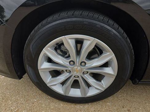 Used 2025 Chevrolet Malibu LT FWD image 30