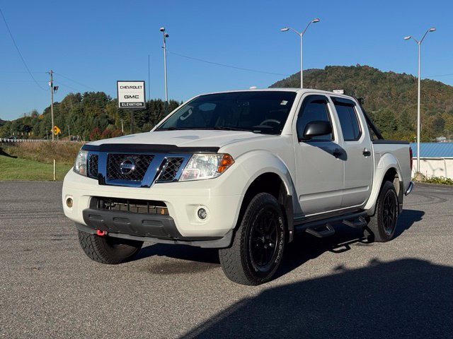 Used 2016 Nissan Frontier SV w/ SV Value Truck Package AWD/4WD image 3