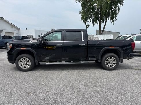 Used 2020 GMC Sierra 2500 Denali w/ Denali Ultimate Package AWD/4WD image 2
