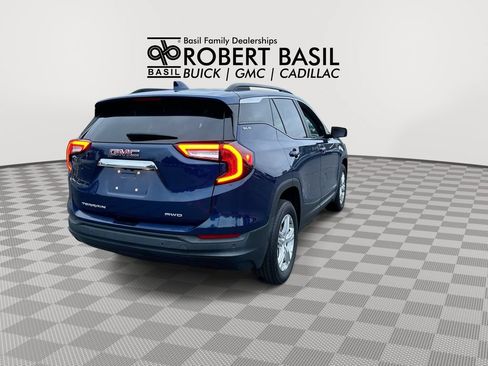 Used 2023 GMC Terrain SLE w/ Driver Convenience Package AWD/4WD image 8