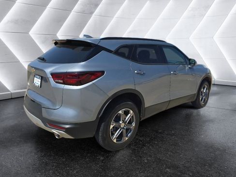 Used 2016 Nissan Rogue SV image 5