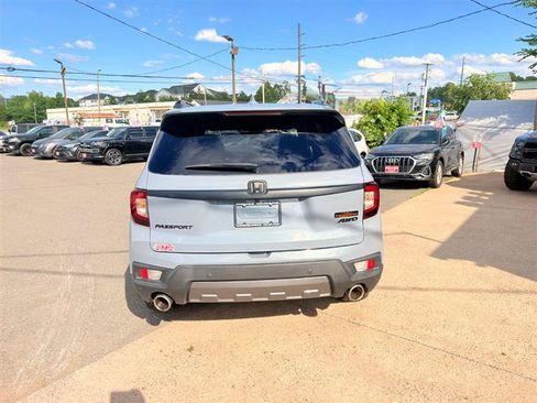 Used 2023 Honda Passport TrailSport image 3
