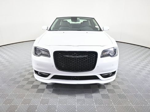 Used 2023 Chrysler 300 Touring L w/ Popular Equipment Group image 10