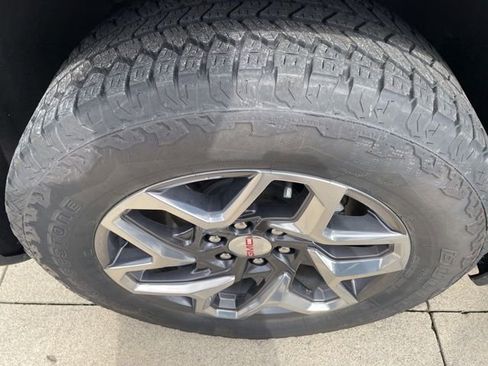 Used 2024 GMC Sierra 1500 SLE image 24