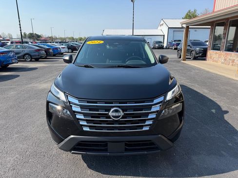 Used 2024 Nissan Rogue S image 10