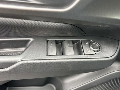 New 2026 Chevrolet Equinox EV LT image 21