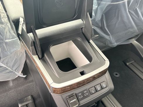 New 2026 Toyota Sienna Platinum AWD/4WD image 41