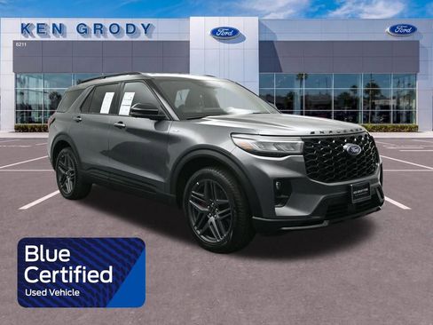Used 2025 Ford Explorer ST-Line w/ ST-Line Street Pack AWD/4WD image 1