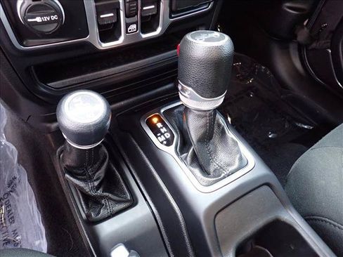 Used 2019 Jeep Wrangler Unlimited Sport S AWD/4WD image 15