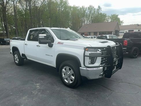 Used 2020 Chevrolet Silverado 2500 LTZ image 3