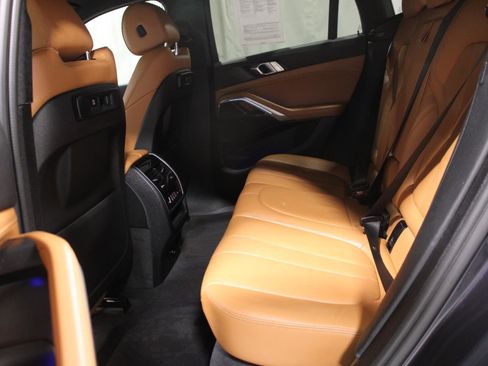 Used 2022 BMW X6 xDrive40i w/ M Sport Package image 15