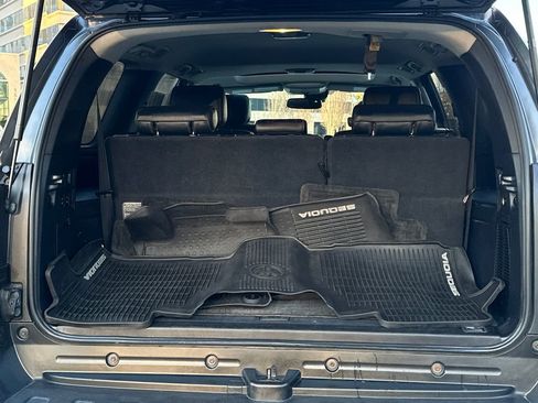 Used 2018 Toyota Sequoia TRD Sport image 7