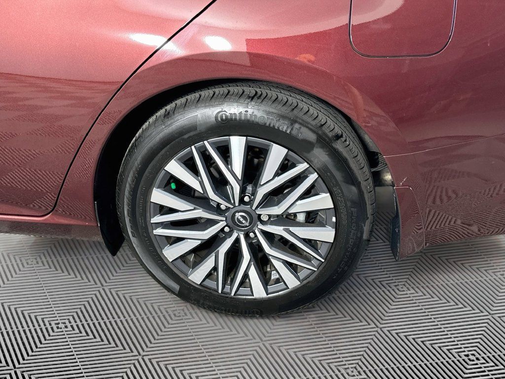 Certified 2024 Nissan Altima 2.5 SV w/ SV Premium Package FWD image 40