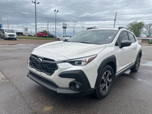 Used 2024 Subaru Crosstrek 2.0i Premium AWD/4WD image 2