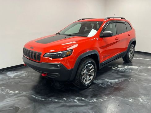 Used 2021 Jeep Cherokee Trailhawk image 16