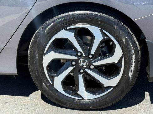 Used 2017 Honda Accord EX-L image 14