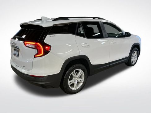 Certified 2023 GMC Terrain SLE w/ Driver Convenience Package image 5