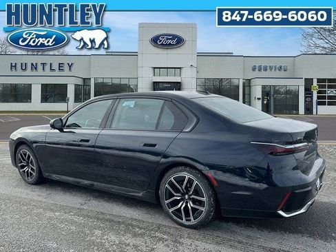 Used 2024 BMW 740i xDrive image 6