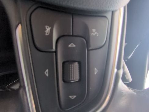 Used 2021 Buick Envision Essence w/ Technology Package I AWD/4WD image 14