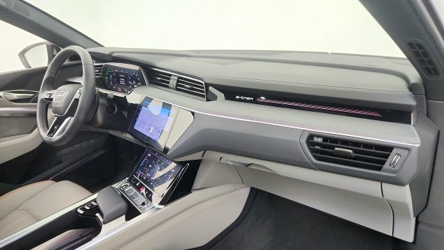 Used 2024 Audi Q8 e-tron Prestige AWD/4WD image 34