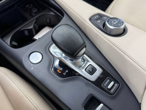 Used 2019 INFINITI QX50 Luxe w/ Navigation Package FWD image 15