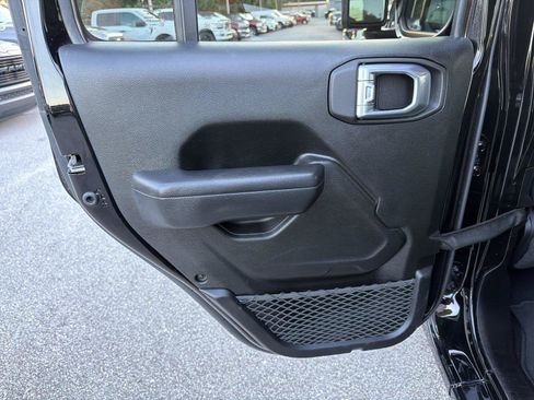 Used 2025 Jeep Wrangler Unlimited Sport AWD/4WD image 20