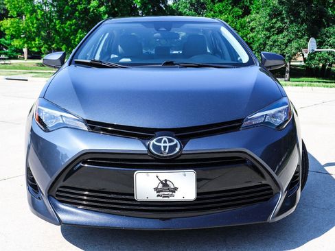 Used 2017 Toyota Corolla LE w/ Carpet Mat Package (TMS) FWD image 16