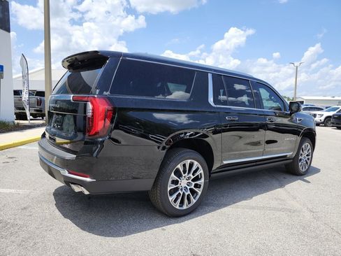 New 2026 GMC Yukon XL Denali w/ Denali Reserve Package RWD image 4